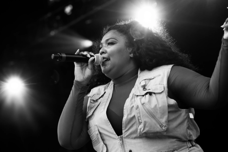 Lizzo_performing_at_Boston_Calling,_2016