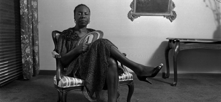 Nina_Simone_in_her_home,_1985